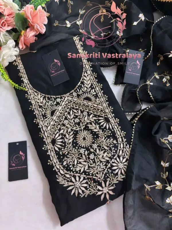 Chanderi fabric kurta with zardoshi handwork - Image 3