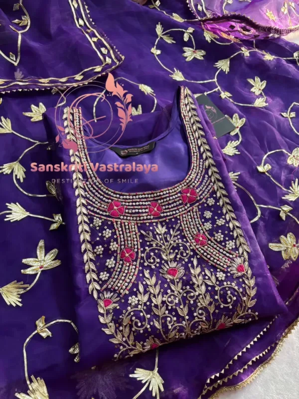 Tissue organza fabric kurta with zardozi handwork - Image 4