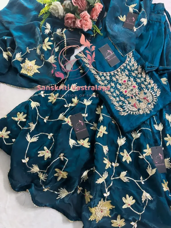 Fendy silk fabric kurta with zardozi handwork - Image 2