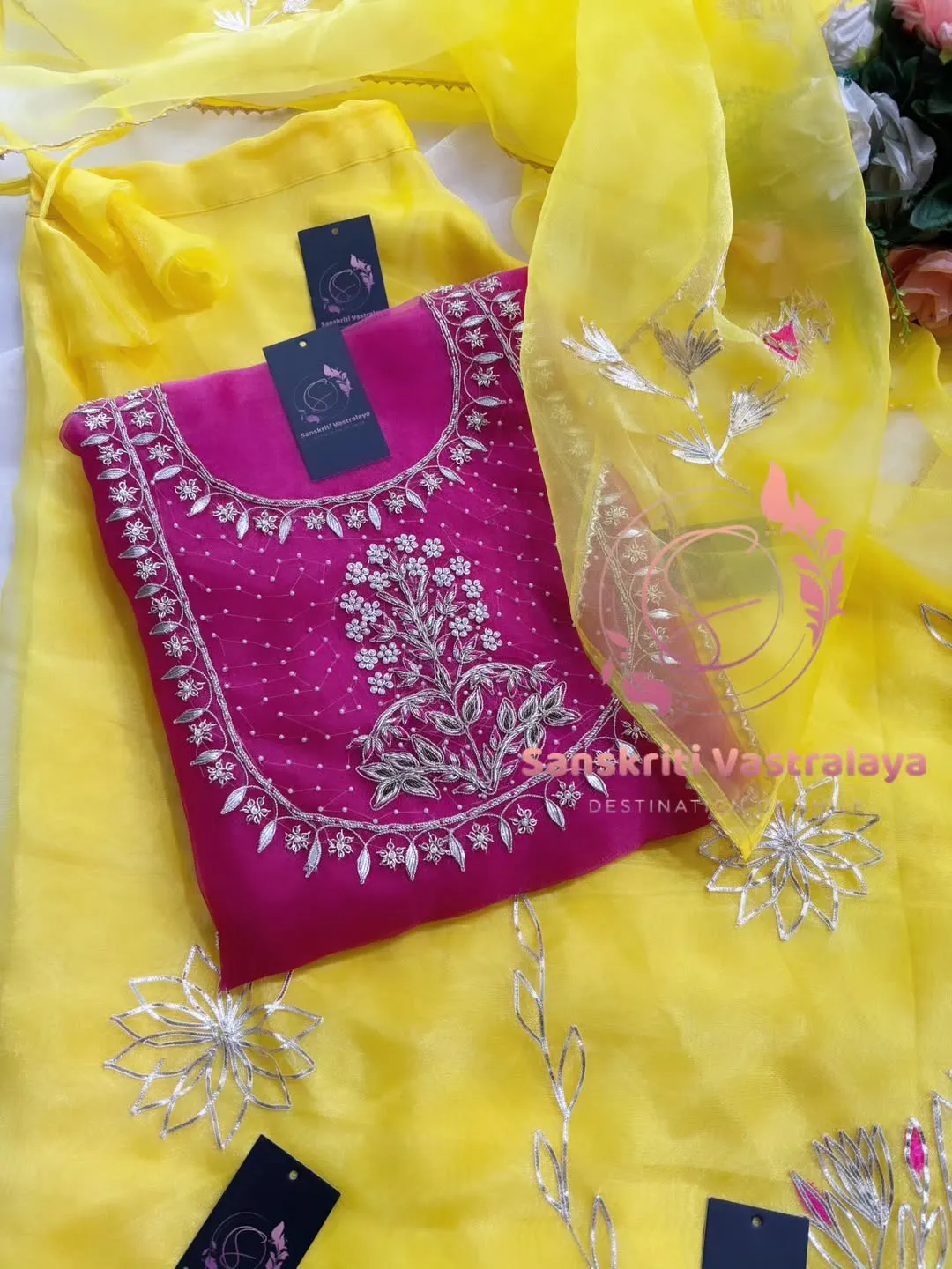 Tissue organza fabric kurta with zardozi handwork - Image 3
